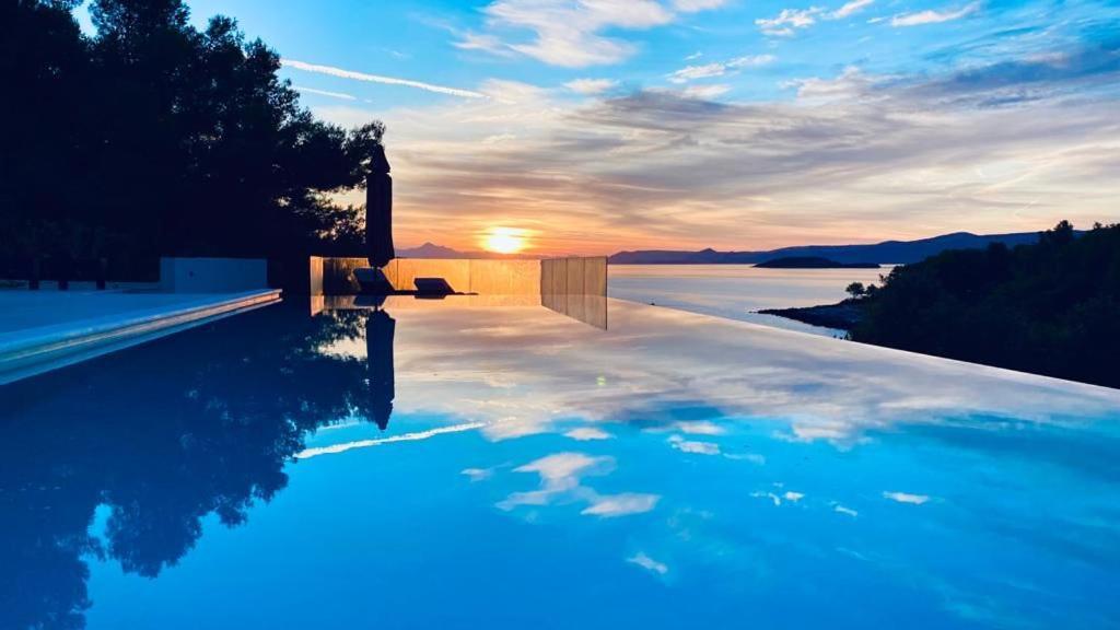 Holiday Hvar Lux Basina Buitenkant foto