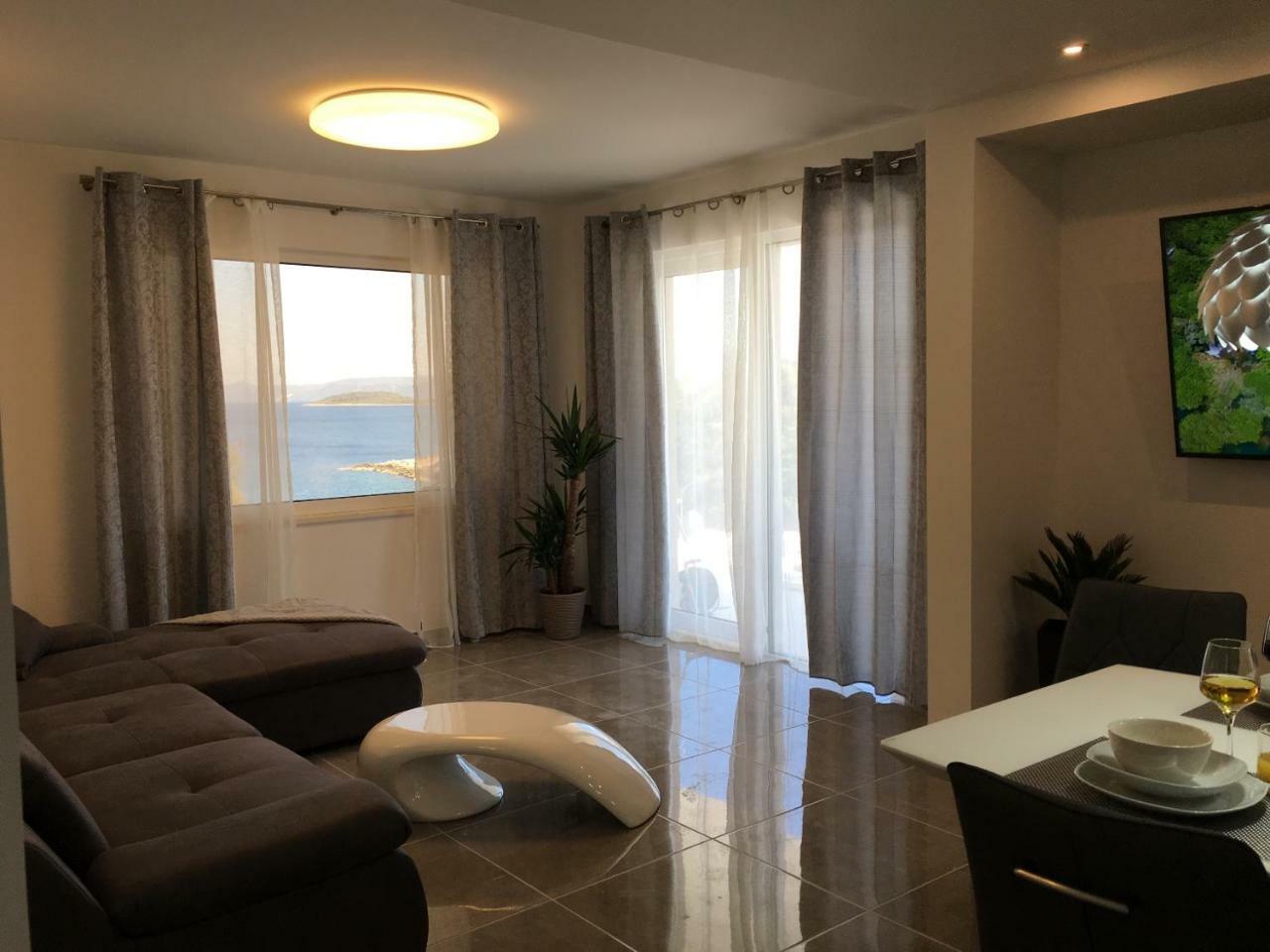 Holiday Hvar Lux Basina Buitenkant foto
